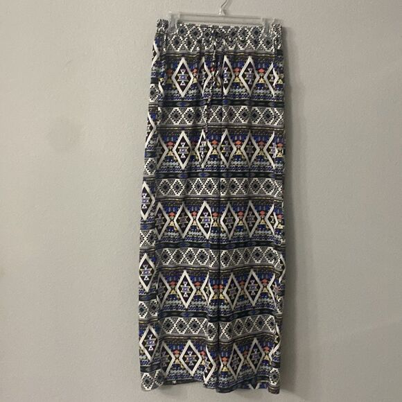 Poof! Designer Pants - Picture 3 of 3